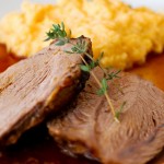 Lammkeule zu Ostern – mit Weinempfehlung